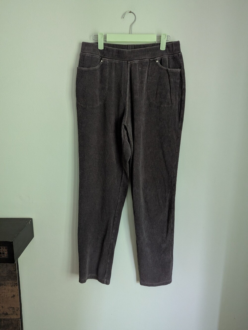Quacker Factory Gray Corduroy Knit Pull On Tapered Pants Womens Small High Rise - Picture 1 of 12